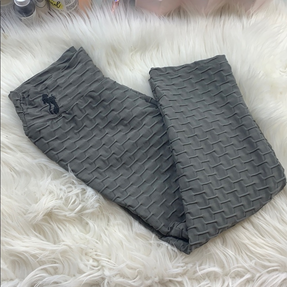 Grey leggings
